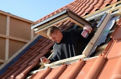 Pose de fenêtres de toit Velux à Clos-Fontaine